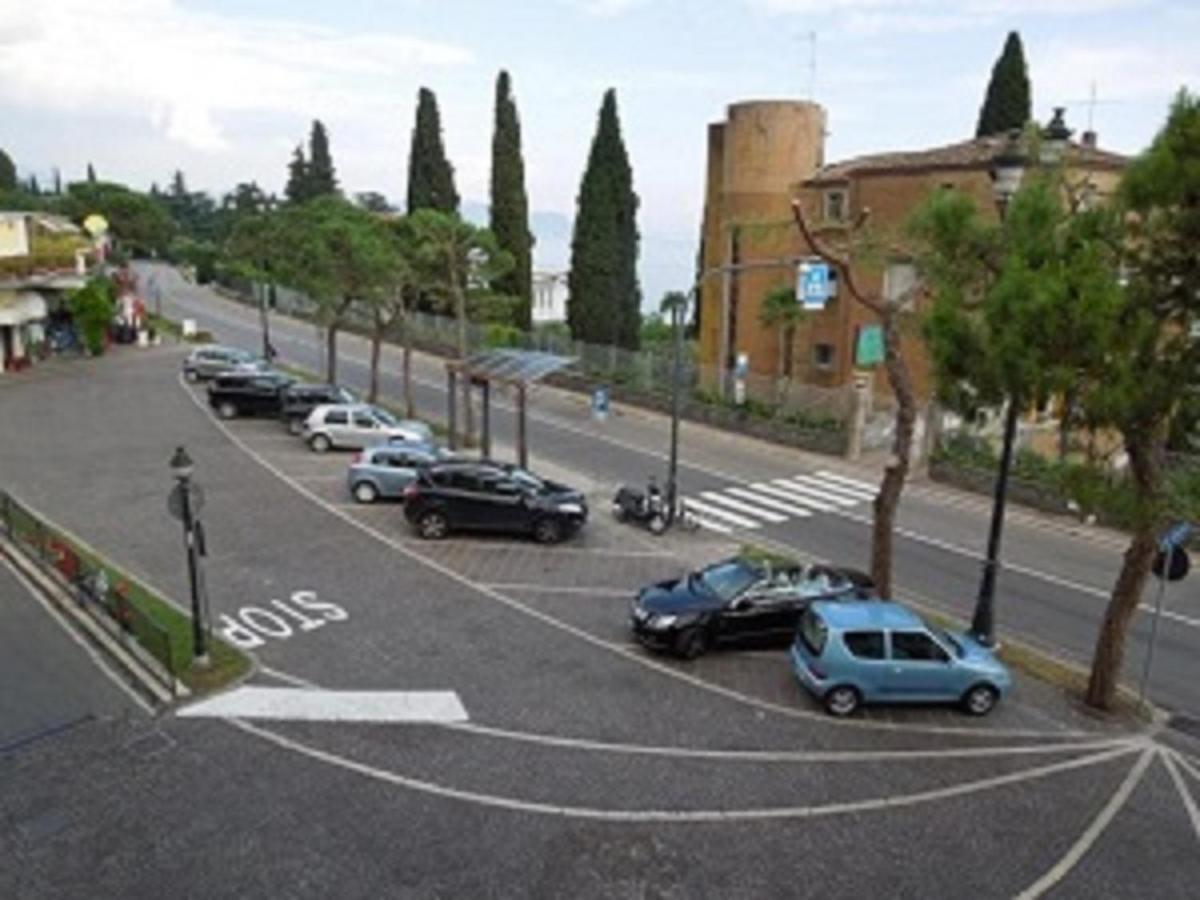 Bike Hotel Touring Gardone Riviera & Wellness Esterno foto
