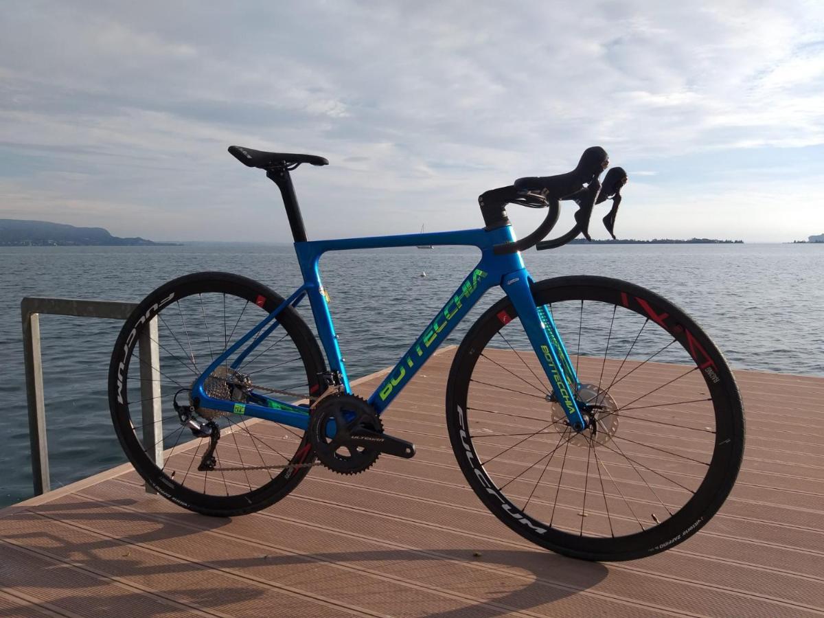 Bike Hotel Touring Gardone Riviera & Wellness Esterno foto