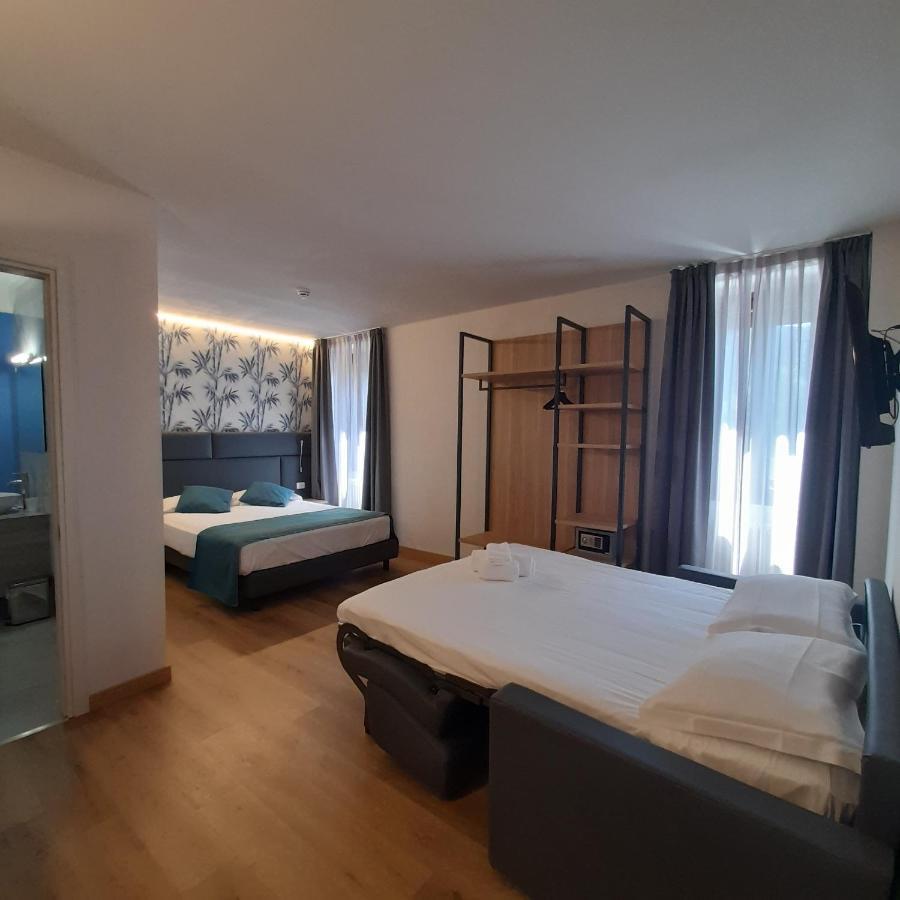Bike Hotel Touring Gardone Riviera & Wellness Esterno foto