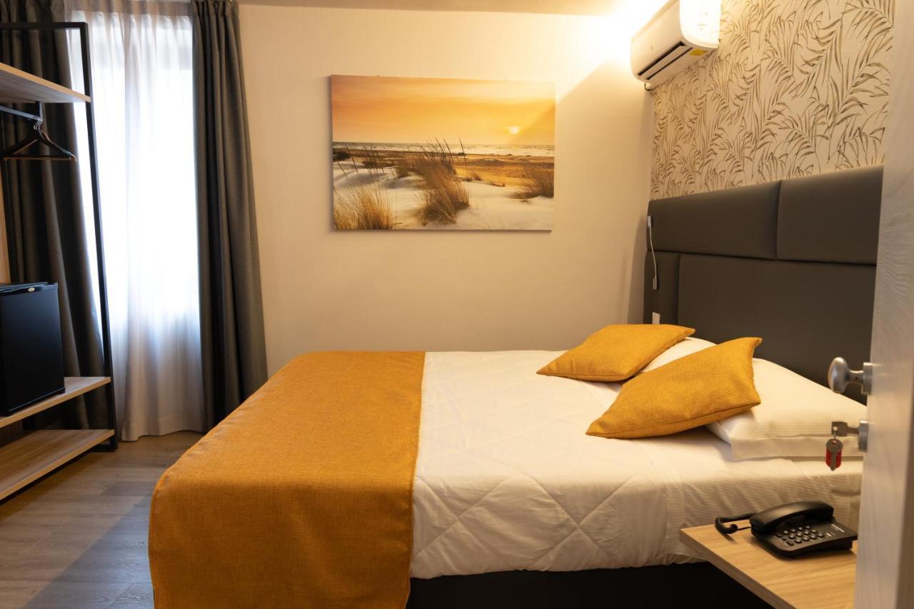Bike Hotel Touring Gardone Riviera & Wellness Esterno foto