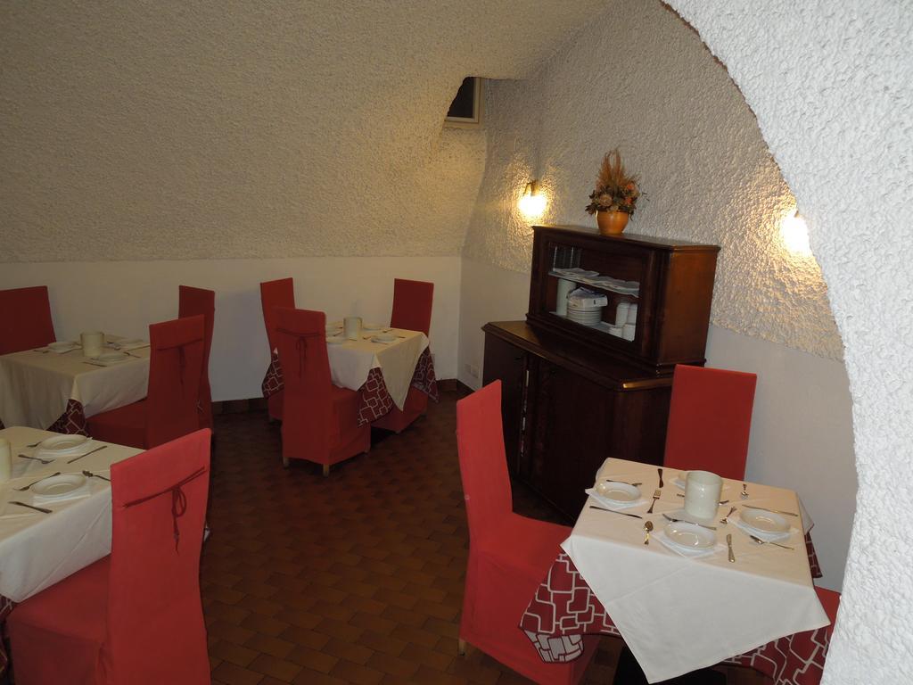 Bike Hotel Touring Gardone Riviera & Wellness Esterno foto